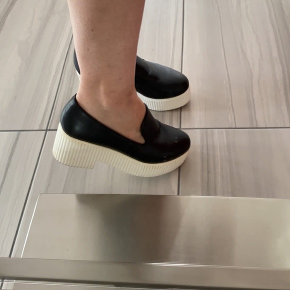 Shelly’s London shoes - Picture 13 of 13